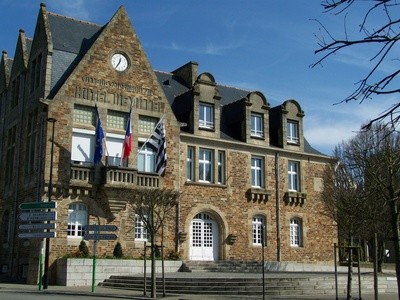 Town hall of Saint-Herblain, near the hotel